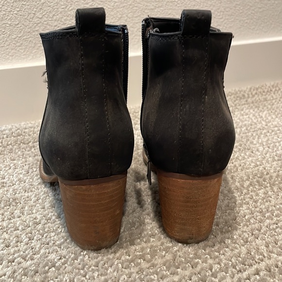 Blondo Nina Black Booties - Picture 3 of 4